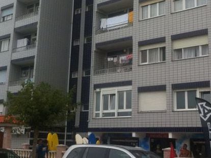 The apartment block in Laredo where the two victims lived.