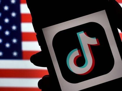 US Congress has banned TikTok from devices issued by the lower house.