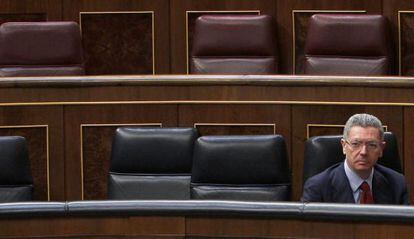 Justice Minister Alberto Ruiz-Gallard&oacute;n in Congress this week.