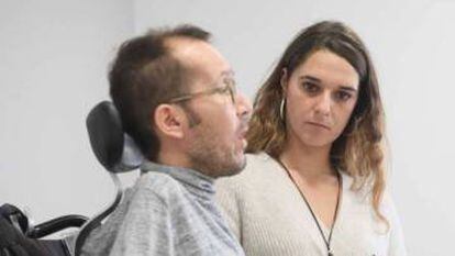 Pablo Echenique and Noelia Vera of Podemos.