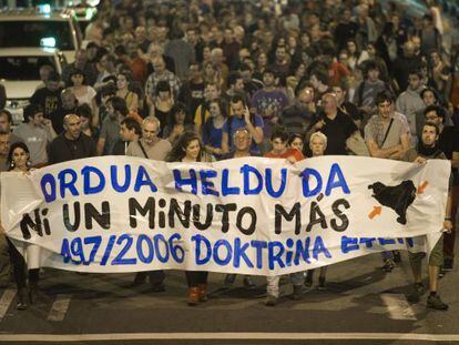 A demonstration held in support of ETA prisoners in San Sebasti&aacute;n on Monday evening, hours after the European ruling on the &quot;Parot doctrine&quot; was announced.