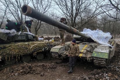 Ukrainian tanks near the city of Bakhmut, on the eastern front, on January 13.
