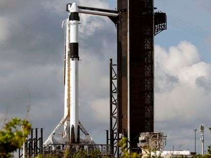 A SpaceX Falcon 9 rocket, with the Crew Dragon spacecraft, stands ready for launch to the International Space Station on pad 39A at the Kennedy Space Center in Cape Canaveral, Fla., Sunday, May 21, 2023.