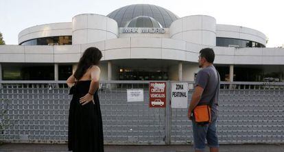 Filmgoers at the Madrid Imax theater.