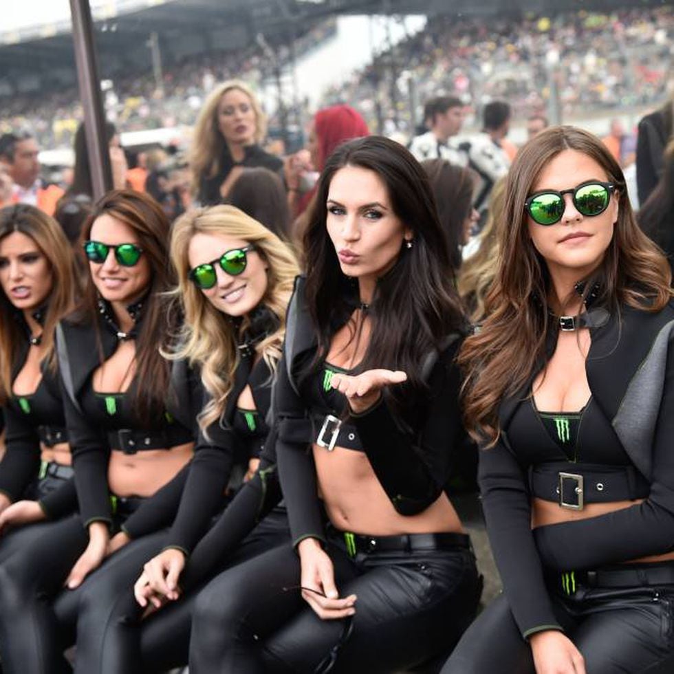 Grid girls at Spanish MotoGP: Spain's paddock girls: a touch of