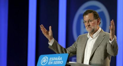Mariano Rajoy at a political rally to drum up support for his re-election bid.
