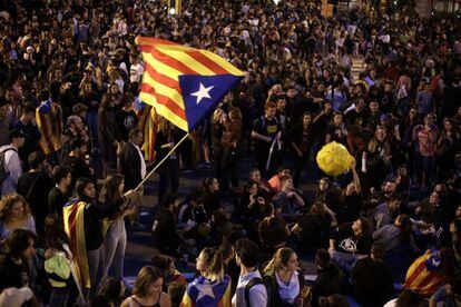 A student waves the ‘estelada’ at a protest in Barcelona on Thursday.