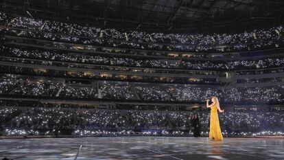 Taylor Swift at a concert on her The Eras Tour in August 2023 in Inglewood (California).