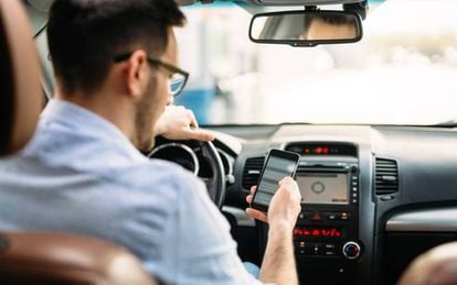 Using the cellphone behind the wheel is a leading cause of accidents.