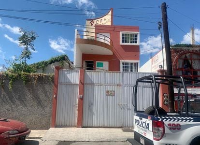 Roberto Toledo was killed in the courtyard of this building, which is home to the law firm Vera Abogados and the news site Monitor Michoacán.