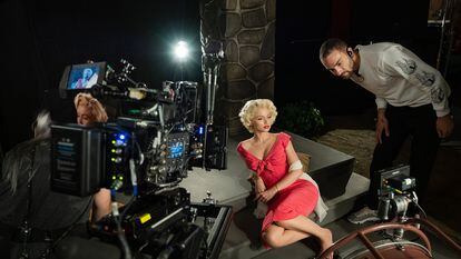 Actress Ana de Armas, in the role of Marilyn Monroe, during the filming of the movie 'Blonde.'