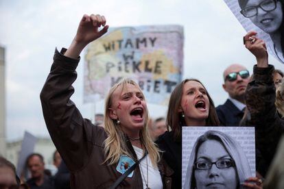 Gabriela Nowina-Witkowska, 16, and Ewa Wloczynska, 16, take part in a protest in Poland, 2023