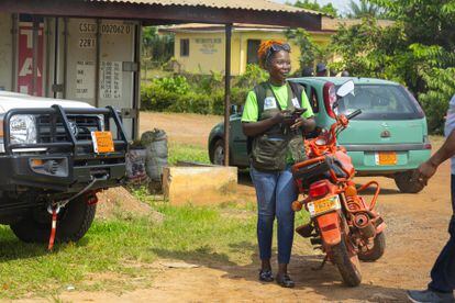 Nowai Kerkula travels by motorcycle through communities in Bong County to report on neglected diseases. It is one of 15 counties in Liberia, a country of 5.2 million people and an annual per capita income of $735, 12th from bottom in the world.