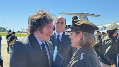 Javier Milei receives the head of the United States Southern Command, Laura Richardson.