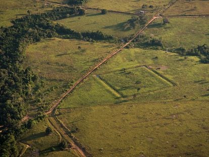 Archaeological sites in the Amazonian landscape.