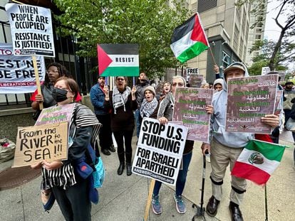 Palestinian-Americans and their supporters protest as the conflict between Israel and the Palestinian militant group Hamas continues, outside the Israeli consulate in downtown Chicago, U.S., October 8, 2023