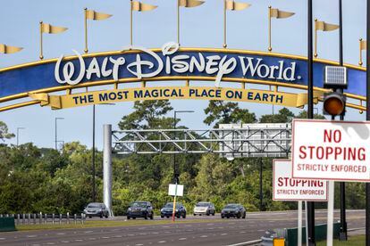 Ron DeSantis takeover of Disney World government
