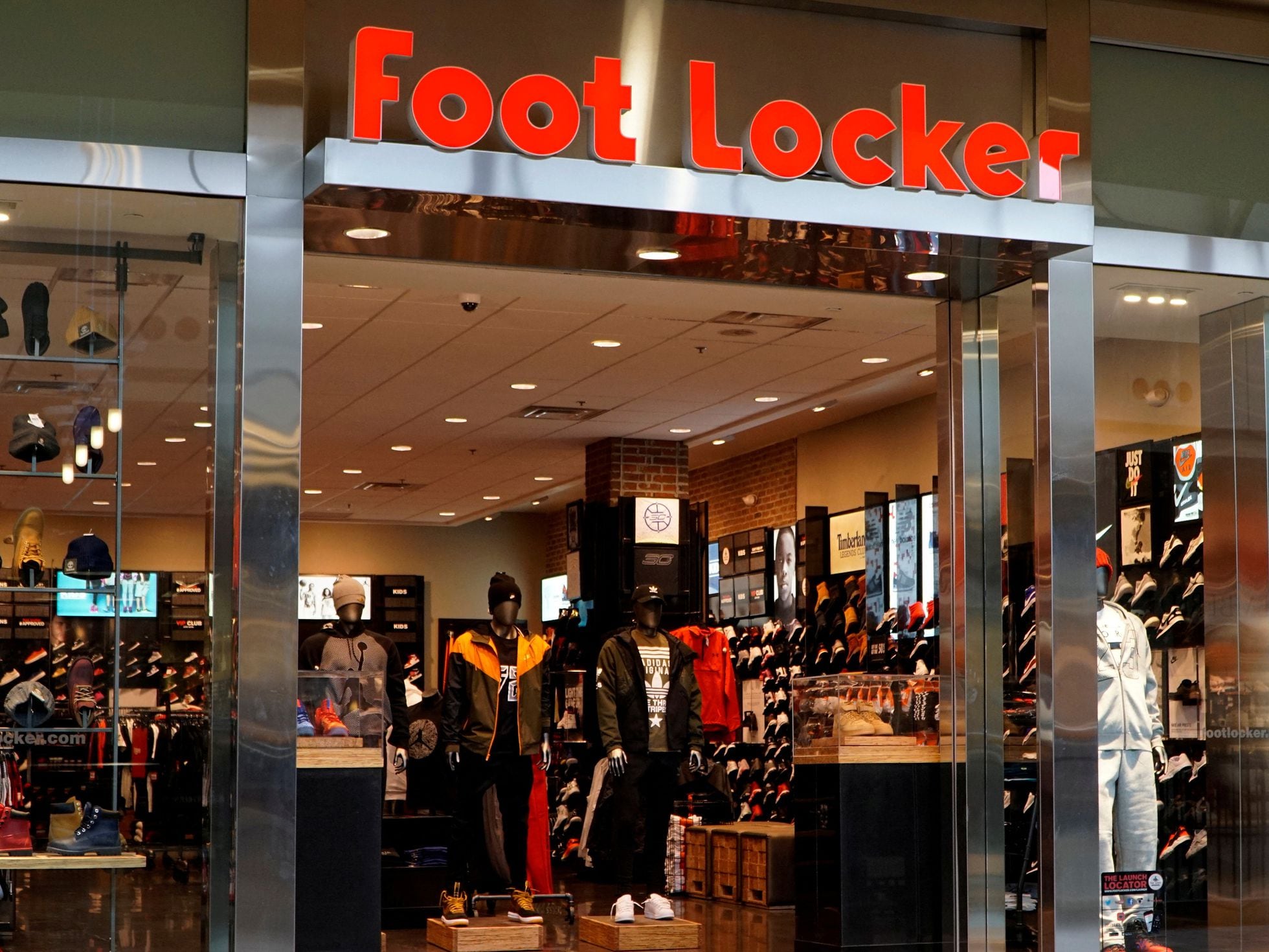 Foot Locker Plans to Close More Than 400 Mall-Based Stores