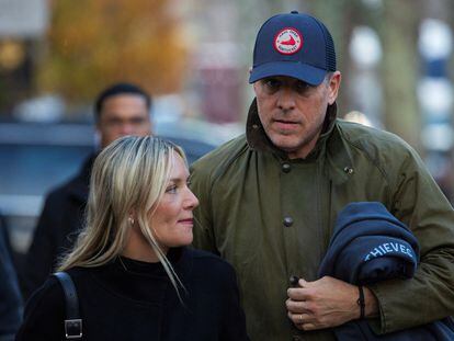 Hunter Biden, son of U.S. President Joe Biden, walks with his wife, Melissa Cohen, in Nantucket, Massachusetts, U.S, November 24, 2023.