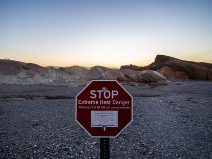 Researchers have succeeded in generating water in Death Valley, California, one of the hottest and driest places on Earth.