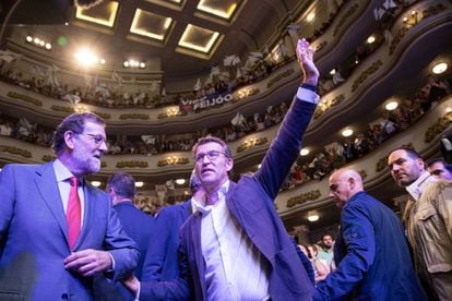 Mariano Rajoy and Núñez Feijóo at a party rally in Galicia.