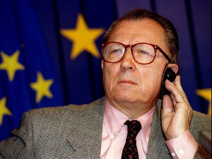 European Union President Jacques Delors listens to a question during a press conference on the book "In search of Europe" October 21, 1994, at the EU headquarters.