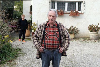 The retired electrician Pierre Le Guennec and his wife, pictured this week at their house in Mouans-Sartoux, in the south of France.