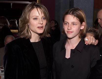 Jodie Foster and Kristen Stewart at the 'Panic Room' premiere in 2002.