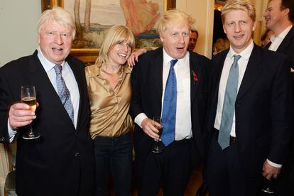 Strong family resemblances, as shown here by former British Prime Minister Boris Johnson (second from right), his father and two siblings, are common. Some researchers suggest that such resemblances could be the result of rare genetic variants that have large effects within a family.