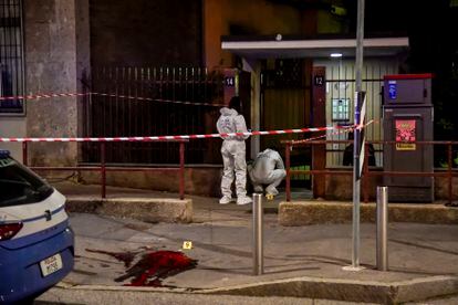 Investigators at the site of the murder of Vittorio Boiocchi, leader of the Inter Milan ultras.