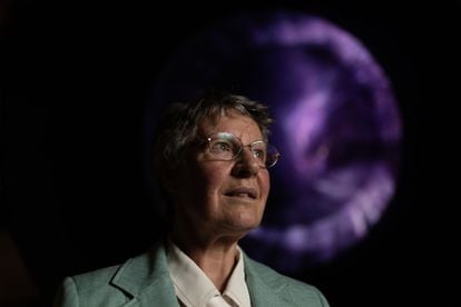 Jocelyn Bell during the interview with EL PAÍS.