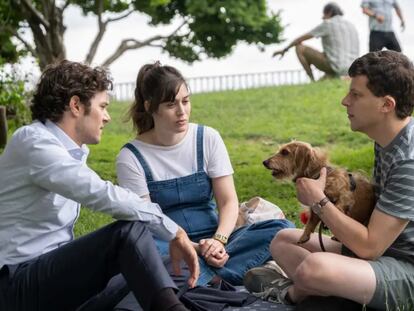 From left: Adam Brody, Lizzy Caplan and Jesse Eisenberg in the series 'Fleishman Is in Trouble.'