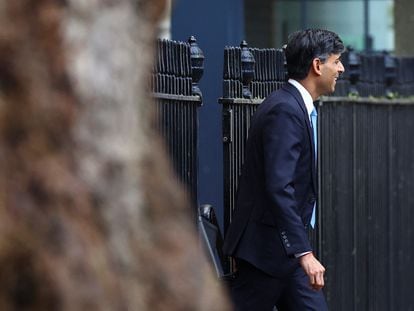 British Prime Minister Rishi Sunak walks outside 10 Downing Street in London, Britain, December 12, 2023.