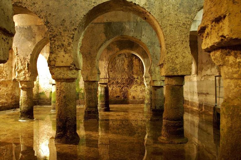 The Hispanic-Arab cistern under Veletas Palace (Cáceres).