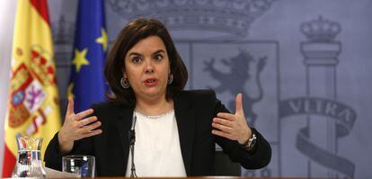 Deputy Prime Minister Soraya Sáenz de Santamaría speaks to the press on Friday.