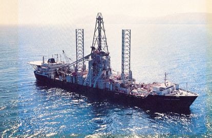 The Hughes Glomar Explorer, the boat used by the CIA to recover K-129.