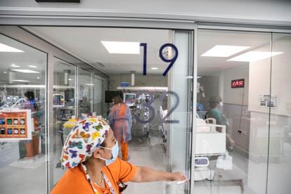 The intensive care unit at Gregorio Marañón Hospital in Madrid.
