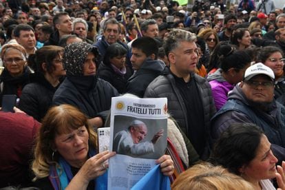 Argentine Catholics celebrate a mass in support of Pope Francis.