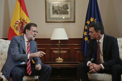 Mariano Rajoy and Pedro Sánchez met on Wednesday in Congress.