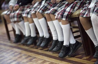 Female students in Valencia will no longer be forced to wear a skirt.