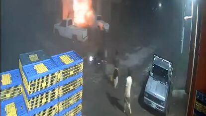 Video capture of the kidnapping of four workers in a chicken warehouse, in the Toluca Valley, State of Mexico, on December 22, 2023.