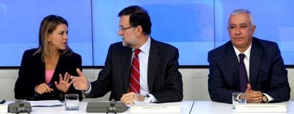 María de Cospedal, Mariano Rajoy and Javier Arenas after meeting of Popular Party barons.
