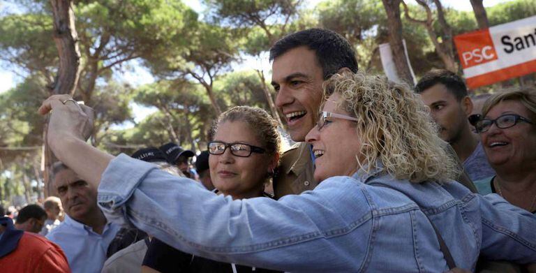 Socialist chief Pedro Sánchez in Catalonia on Sunday.