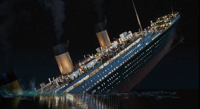 Sinking of the 'Titanic' in the movie.
