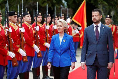 Montenegrian President Jakov Milatovic and European Commission President Ursula von der Leyen