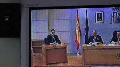 An image of Rajoy in court.