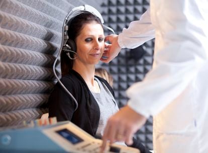 Audiometry detects hearing loss, but not tinnitus, which is based on subjective tests.