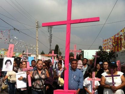 People protesting the killing of women in Chalco, in the state of Mexico.