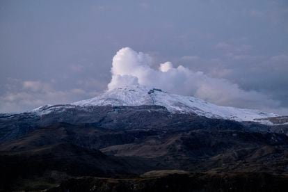 Vista del volcán Nevado del Ruíz