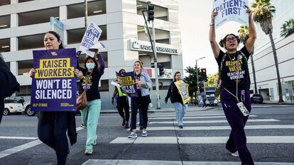 Healthcare workers strike in front of Kaiser Permanente Los Angeles Medical Center, in Los Angeles, California, U.S. October 4, 2023.